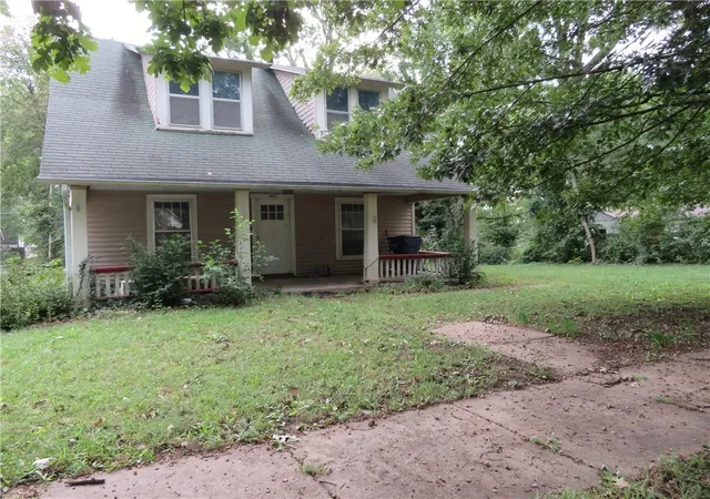 Photo 1 of Single family home for sale at 809 Liberty St, Oskaloosa, KS 66066 | MLS# 2644561 | Listing updated on 2026-10-01