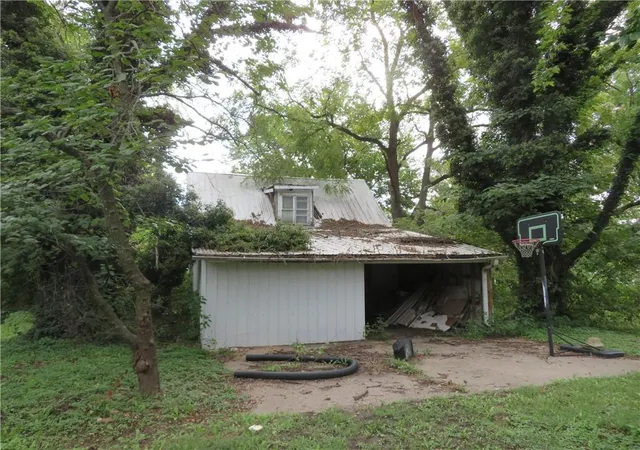 Photo 22 of Single family home for sale at 809 Liberty St, Oskaloosa, KS 66066 | MLS# 2644561 | Listing updated on 2026-10-01