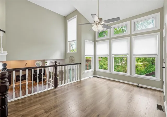 Photo 3 of Single family home for sale at 1337 NE Foxwood Dr, Lees Summit, MO 64086 | MLS# 2644563 | Listing updated on 2026-10-02