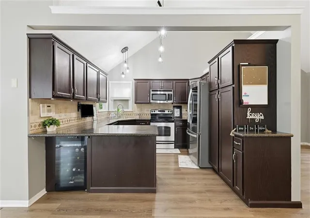 Photo 4 of Single family home for sale at 1337 NE Foxwood Dr, Lees Summit, MO 64086 | MLS# 2644563 | Listing updated on 2026-10-02