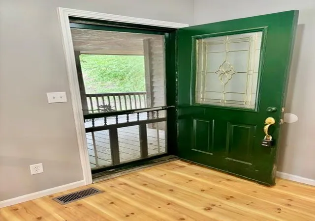 Photo 3 of Single family home for sale at 10132 Hickory Rd, Ozawkie, KS 66070 | MLS# 2644568 | Listing updated on 2026-09-30