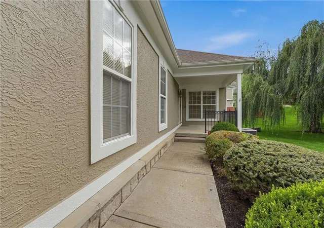 Photo 3 of Townhouse for sale at 3619 S Bolger Ct, Independence, MO 64055 | MLS# 2644569 | Listing updated on 2026-10-07