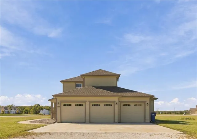 Photo 3 of Single family home for sale at 1494 N 989 Road, Lawrence, KS 66046 | MLS# 2644570 | Listing updated on 2026-10-08