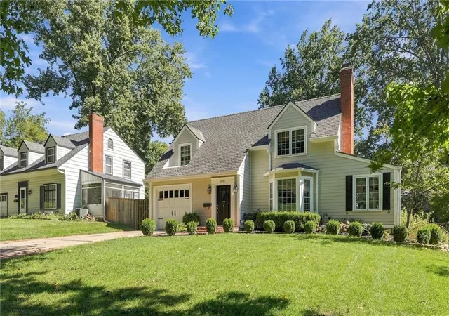Photo 3 of Sale Pending at 5545 Canterbury Rd, Fairway, KS 66205 | MLS# 2644575 | Listing updated on 2026-10-09