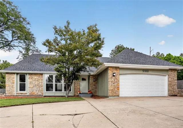 Photo 1 of Single family home for sale at 9100 Antioch Rd, Overland Park, KS 66212 | MLS# 2644585 | Listing updated on 2026-10-01