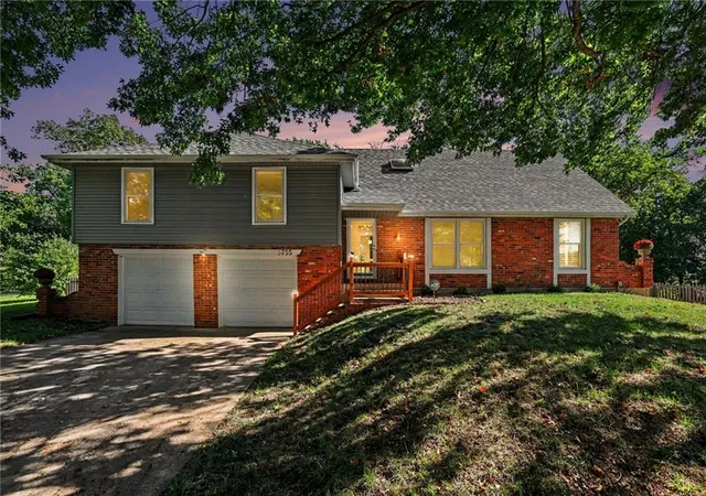 Photo 1 of Single family home for sale at 5755 Richards Cir, Shawnee, KS 66216 | MLS# 2644588 | Listing updated on 2026-10-09