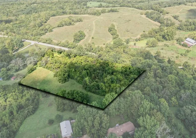 Photo 1 of Land for sale at Waldron Hts Lot 2, Parkville, MO 64152 | MLS# 2644599 | Listing updated on 2026-09-29