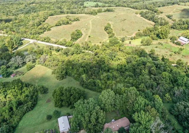 Photo 2 of Land for sale at Waldron Hts Lot 2, Parkville, MO 64152 | MLS# 2644599 | Listing updated on 2026-09-29
