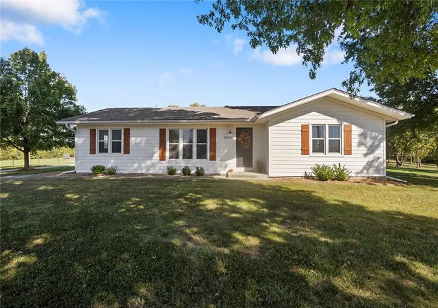 Photo 1 of Single family home for sale at 38000 E Cline Rd, Lone Jack, MO 64070 | MLS# 2644610 | Listing updated on 2026-10-09
