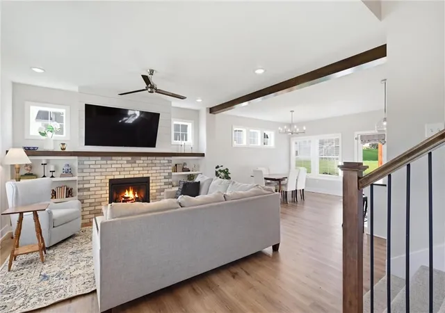 Photo 3 of Single family home for sale at 1025 Nw 95th Terrace, Kansas City, MO 64155 | MLS# 2644612 | Listing updated on 2026-10-08