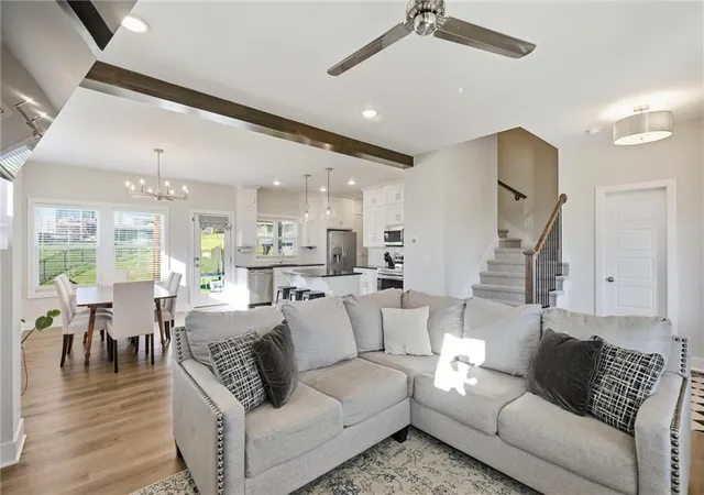 Photo 4 of Single family home for sale at 1025 NW 95th Terrace, Kansas City, MO 64155 | MLS# 2644612 | Listing updated on 2026-10-08