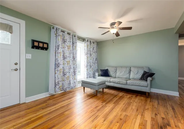 Photo 3 of Single family home for sale at 512 NE 43 Terrace, Kansas City, MO 64116 | MLS# 2644616 | Listing updated on 2026-10-08