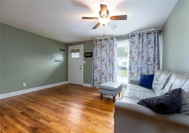 Photo 4 of Single family home for sale at 512 NE 43 Terrace, Kansas City, MO 64116 | MLS# 2644616 | Listing updated on 2026-10-08