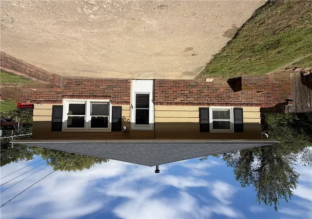 Photo 1 of Single family home for sale at 218 Highland Ave, Lexington, MO 64067 | MLS# 2644621 | Listing updated on 2026-10-02