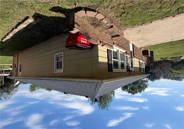 Photo 2 of Single family home for sale at 218 Highland Ave, Lexington, MO 64067 | MLS# 2644621 | Listing updated on 2026-10-02