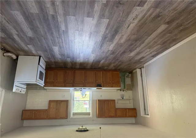 Photo 9 of Single family home for sale at 218 Highland Ave, Lexington, MO 64067 | MLS# 2644621 | Listing updated on 2026-10-02