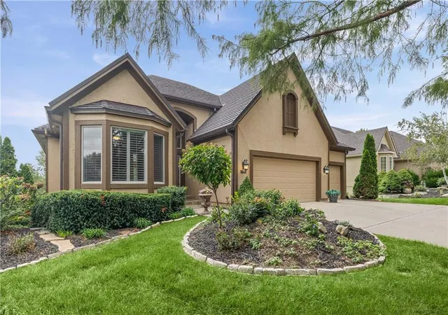 Photo 3 of House for sale at 20306 W 99th Terrace, Lenexa, KS 66220 | MLS# 2644622 | Listing updated on 2026-10-03