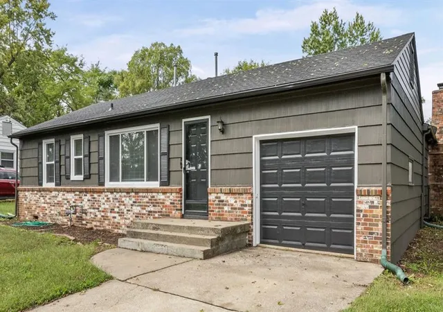 Photo 3 of Single family home for sale at 11804 Lawndale Ave, Kansas City, MO 64137 | MLS# 2644623 | Listing updated on 2026-10-01