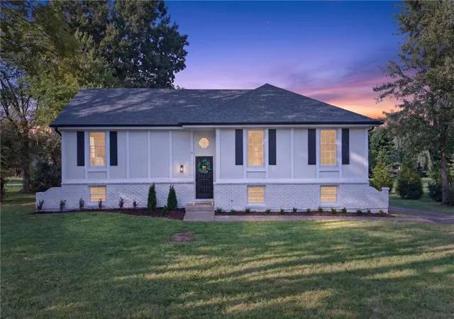 Photo 2 of Sale Pending at 10610 W 170th Terrace, Overland Park, KS 66221 | MLS# 2644625 | Listing updated on 2026-10-07