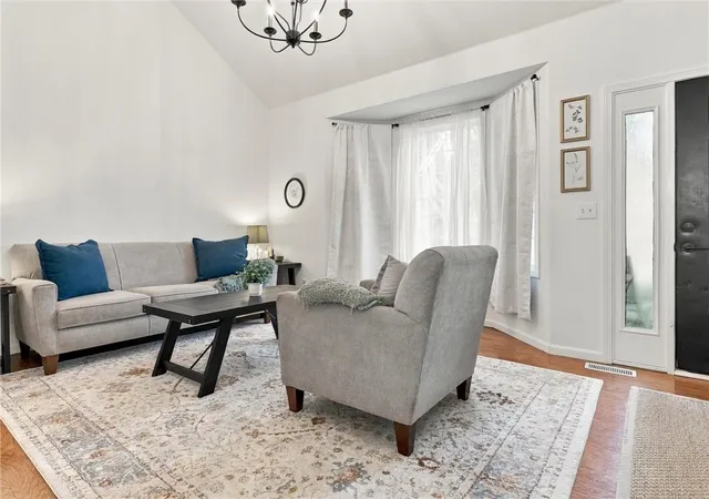 Photo 3 of Single family home for sale at 1711 Sunset Dr, Kearney, MO 64060 | MLS# 2644626 | Listing updated on 2026-10-06