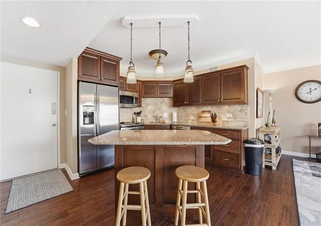 Photo 3 of Condo for sale at 310 W 49th Street #201, Kansas City, MO 64112 | MLS# 2644637 | Listing updated on 2026-10-03