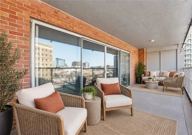 Photo 3 of Condo for sale at 310 W 49th Street #201, Kansas City, MO 64112 | MLS# 2644637 | Listing updated on 2026-10-12