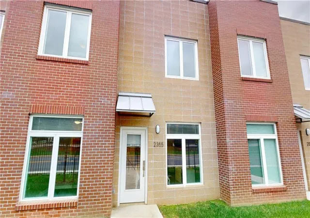 Photo 1 of Townhouse for sale at 2355 E 27th Street, Kansas City, MO 64109 | MLS# 2644641 | Listing updated on 2026-10-20