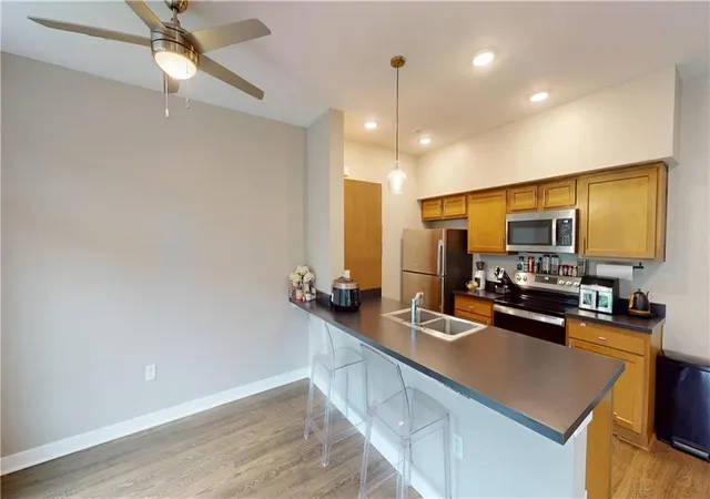 Photo 3 of Townhouse for sale at 2355 E 27th Street, Kansas City, MO 64109 | MLS# 2644641 | Listing updated on 2026-10-20