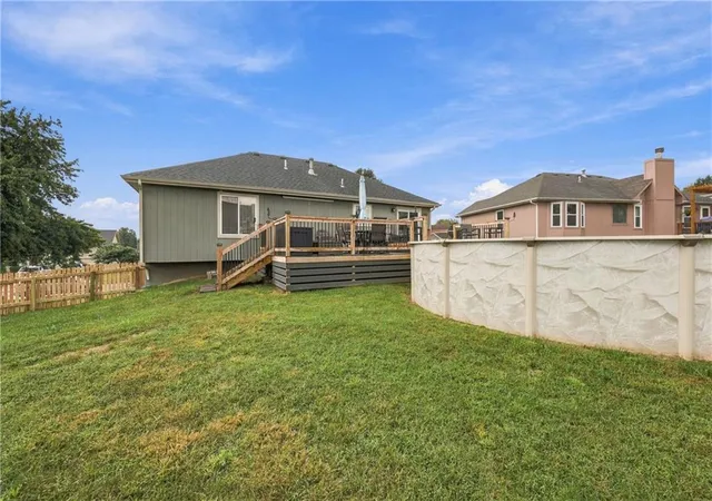 Photo 3 of Single family home for sale at 1010 E 16th Street, Kearney, MO 64060 | MLS# 2644644 | Listing updated on 2026-10-08