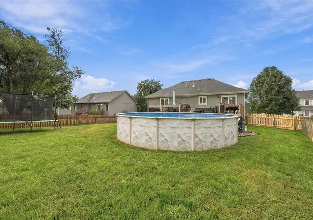 Photo 4 of Single family home for sale at 1010 E 16th Street, Kearney, MO 64060 | MLS# 2644644 | Listing updated on 2026-10-08