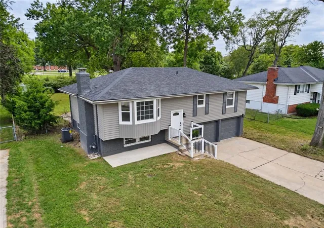 Photo 1 of Single family home for sale at 7701 E 90th Terrace, Kansas City, MO 64138 | MLS# 2644652 | Listing updated on 2026-10-27