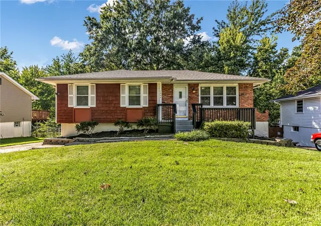 Photo 1 of Sale Pending at 7644 Nw Milrey Dr, Kansas City, MO 64152 | MLS# 2644653 | Listing updated on 2026-10-03