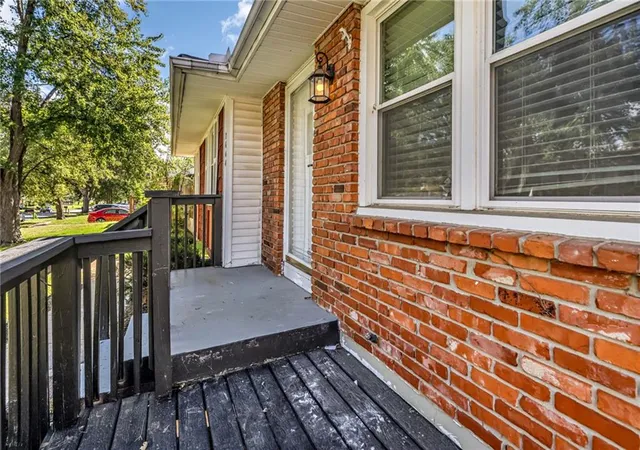 Photo 3 of Sale Pending at 7644 NW Milrey Dr, Kansas City, MO 64152 | MLS# 2644653 | Listing updated on 2026-10-03