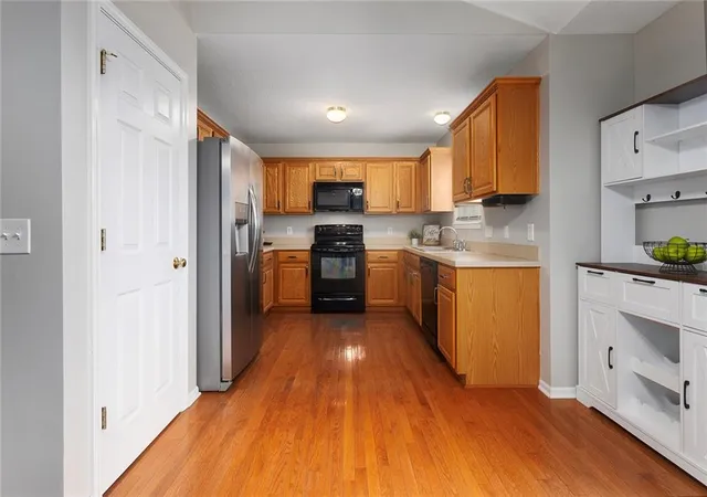 Photo 4 of Single family home for sale at 625 Midjay Dr, Liberty, MO 64068 | MLS# 2644658 | Listing updated on 2026-10-06