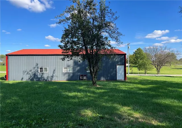 Photo 3 of Single family home for sale at 5900 Se West Hwy, Lathrop, MO 64465 | MLS# 2644660 | Listing updated on 2026-10-05