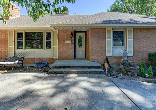 Photo 1 of Single family home for sale at 4803 Hedges Ave, Kansas City, MO 64133 | MLS# 2644671 | Listing updated on 2026-10-07