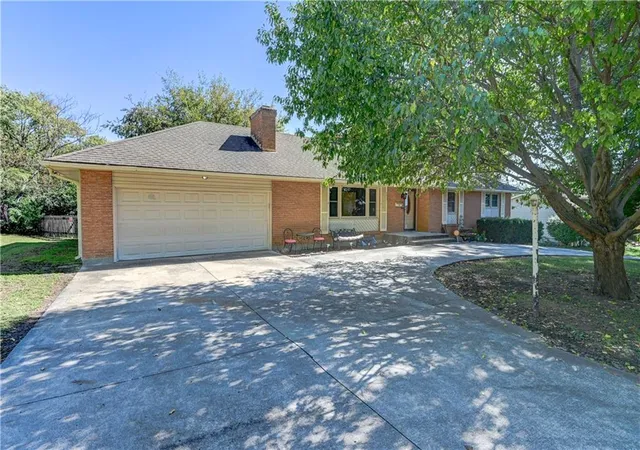 Photo 3 of Single family home for sale at 4803 Hedges Ave, Kansas City, MO 64133 | MLS# 2644671 | Listing updated on 2026-10-07
