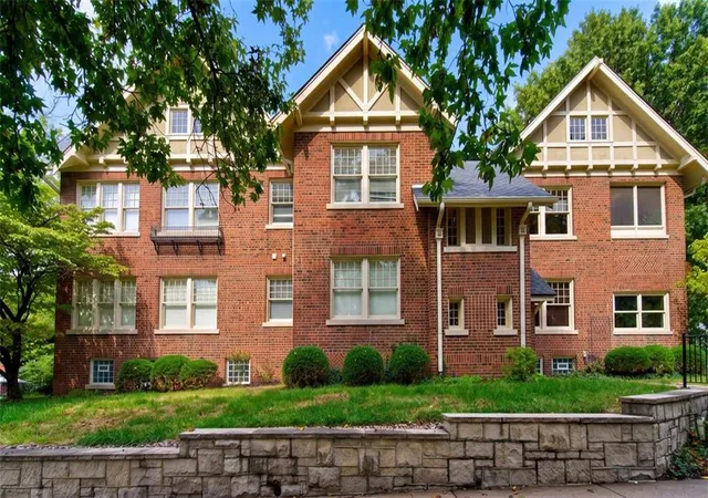Photo 1 of Multi family home for sale at 3538 Cherry St, Kansas City, MO 64109 | MLS# 2644672 | Listing updated on 2026-10-19