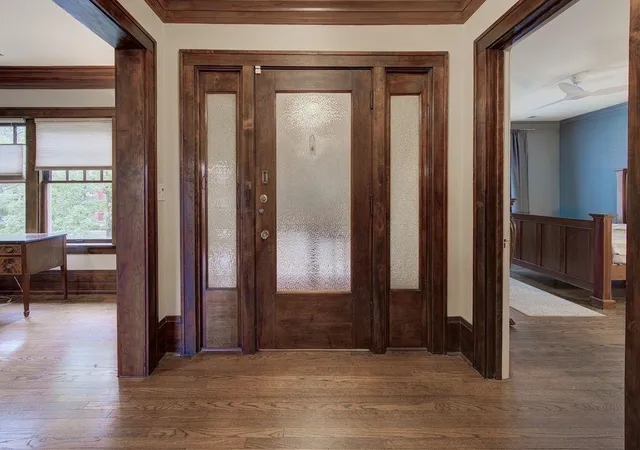 Photo 4 of House for sale at 3538 Cherry St, Kansas City, MO 64109 | MLS# 2644672 | Listing updated on 2026-10-19