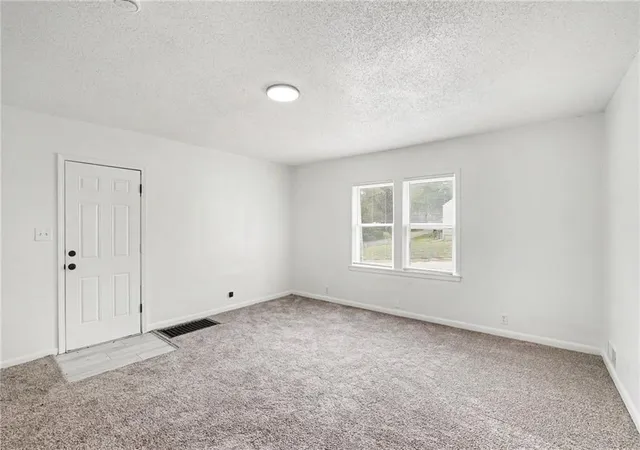 Photo 3 of Sale Pending at 2000 E 82nd Street, Kansas City, MO 64132 | MLS# 2644678 | Listing updated on 2026-10-06