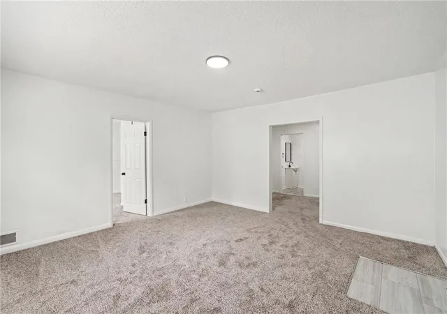 Photo 4 of Sale Pending at 2000 E 82nd Street, Kansas City, MO 64132 | MLS# 2644678 | Listing updated on 2026-10-06