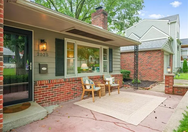 Photo 3 of Single family home for sale at 2525 W 50th Terrace, Westwood, KS 66205 | MLS# 2644682 | Listing updated on 2026-10-06