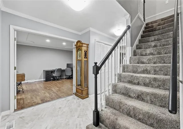 Photo 4 of Sale Pending at 10246 Hauser St, Lenexa, KS 66215 | MLS# 2644689 | Listing updated on 2026-10-06