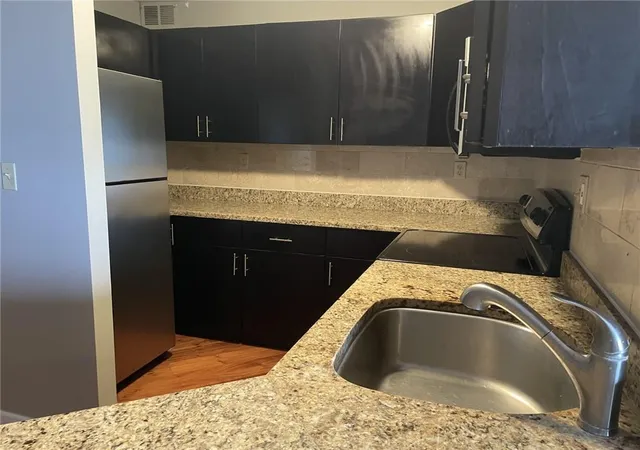 Photo 4 of Condo for sale at 3838 Rainbow Blvd #812, Kansas City, KS 66103 | MLS# 2644695 | Listing updated on 2026-10-01