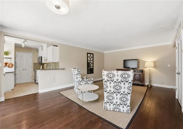 Photo 2 of Condo for sale at 310 W 49 Street S #304, Kansas City, MO 64112 | MLS# 2644702 | Listing updated on 2026-10-03