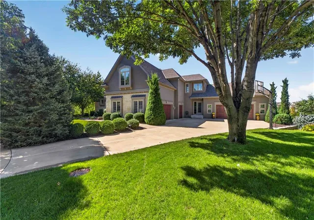 Photo 2 of Mansion for sale at 13816 Horton Dr, Overland Park, KS 66223 | MLS# 2644703 | Listing updated on 2026-10-08