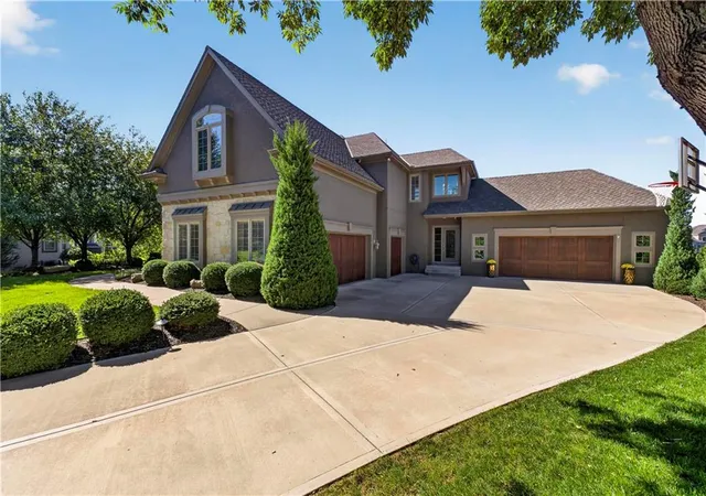 Photo 3 of Mansion for sale at 13816 Horton Dr, Overland Park, KS 66223 | MLS# 2644703 | Listing updated on 2026-10-08