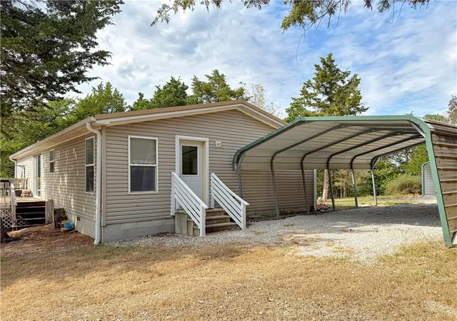 Photo 3 of Single family home for sale at 17308 Mockingbird Rd, Warsaw, MO 65355 | MLS# 2644708 | Listing updated on 2026-09-30