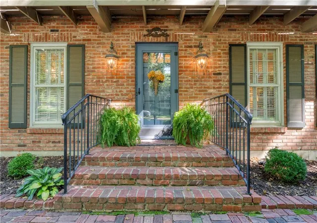 Photo 3 of Sale Pending at 5324 West 100th St, Overland Park, KS 66207 | MLS# 2644715 | Listing updated on 2026-10-16