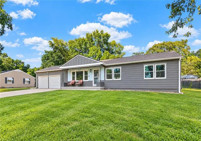 Single family home for sale at 4515 Crisp St, Kansas City, MO 64133 | MLS# 2644716